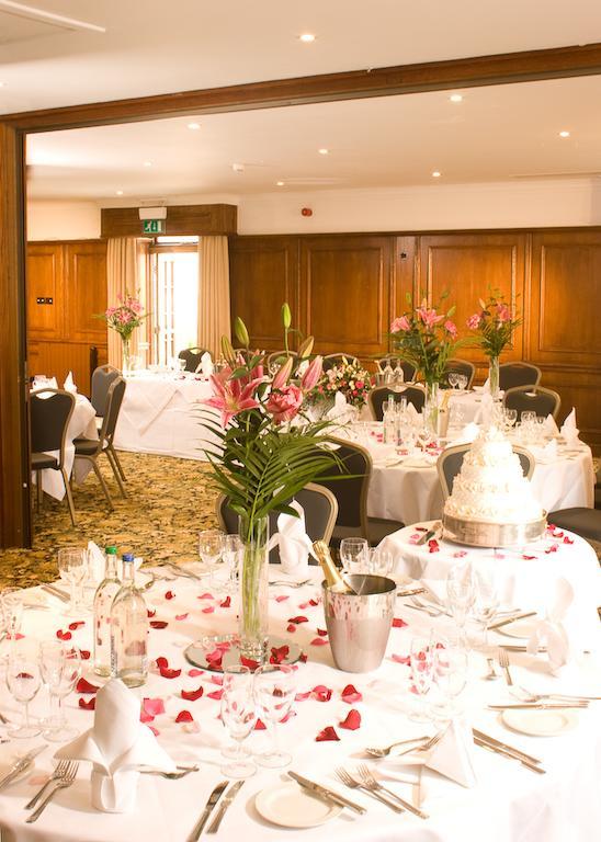 Cisswood House Hotel Horsham Buitenkant foto