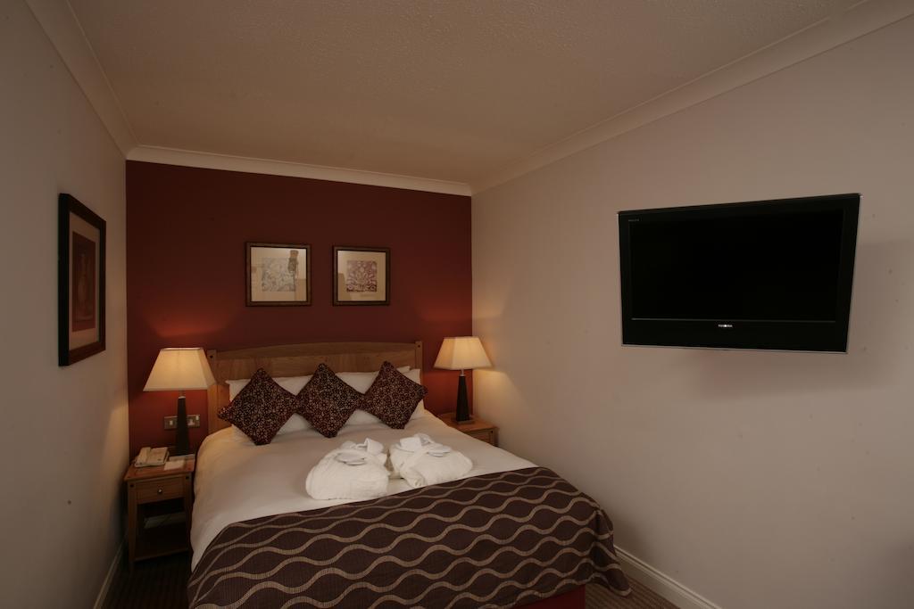 Cisswood House Hotel Horsham Buitenkant foto