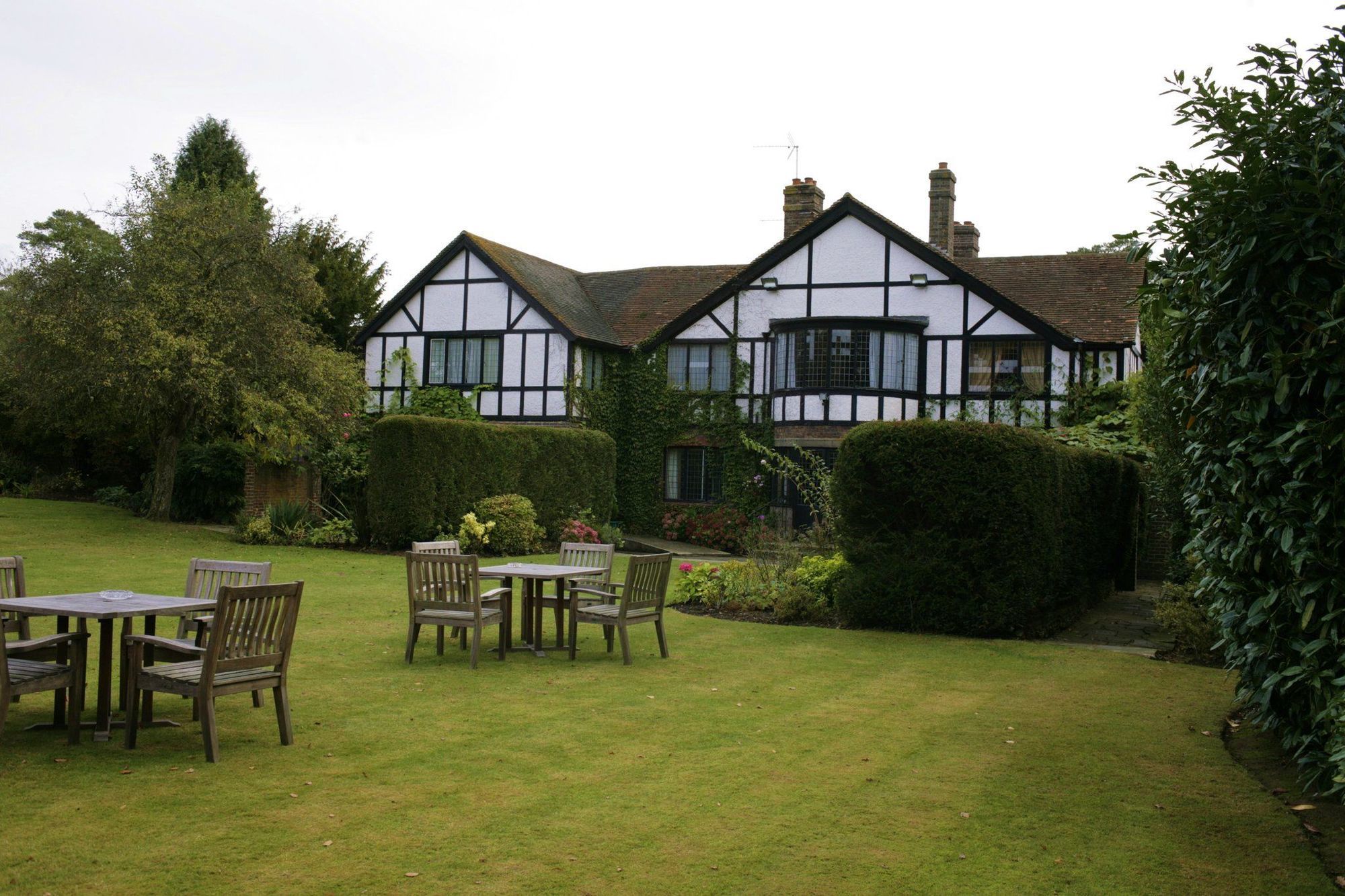 Cisswood House Hotel Horsham Buitenkant foto