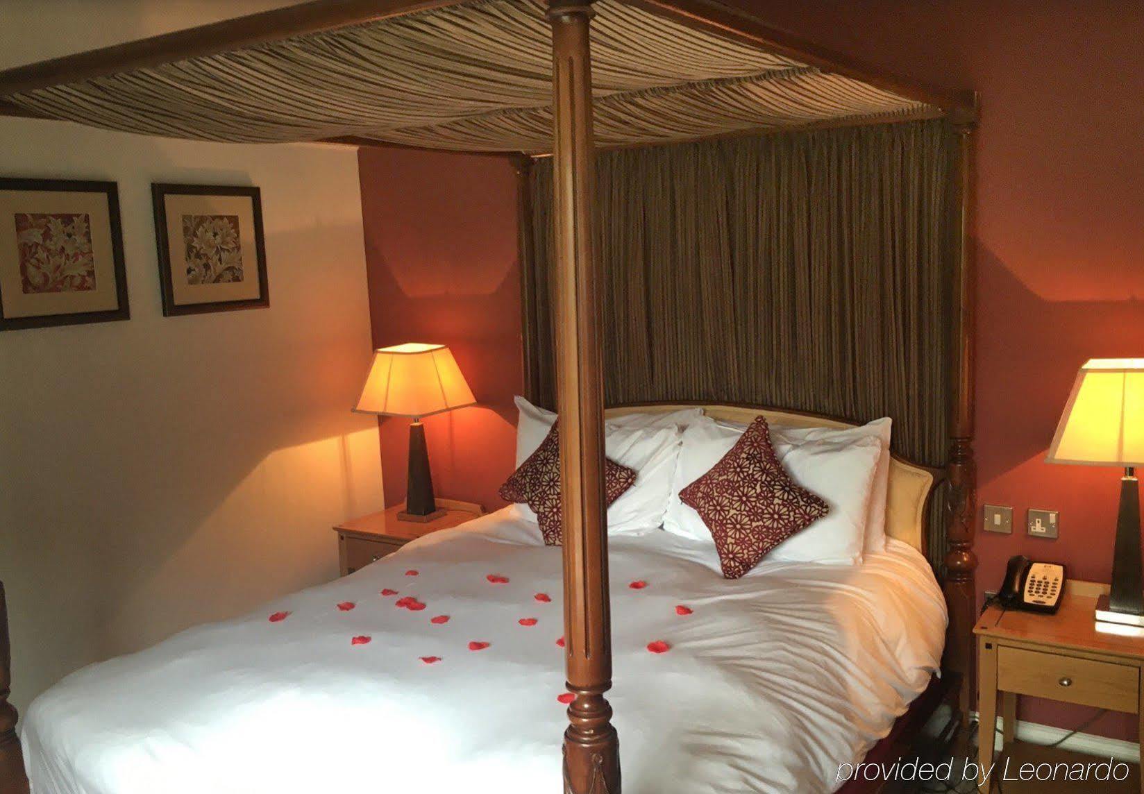 Cisswood House Hotel Horsham Buitenkant foto
